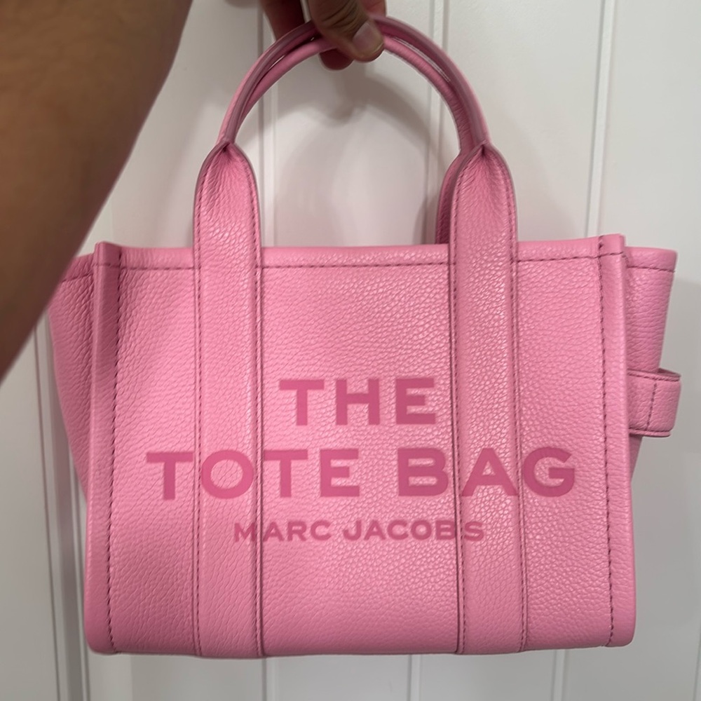 The Tote Marc Jacobs bag! 🌸